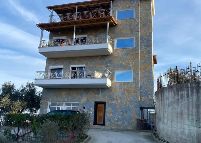 Private Rooms In Villa, City Side