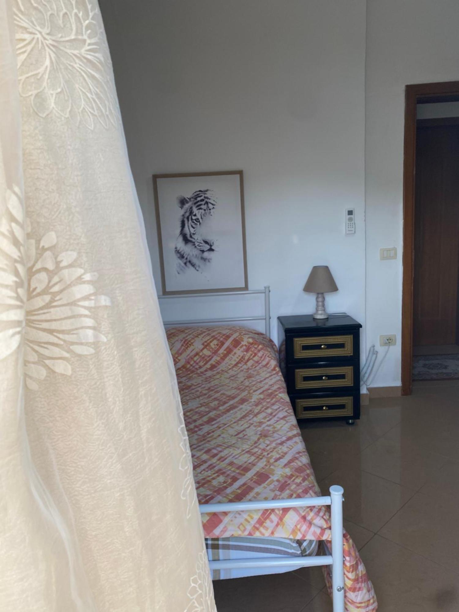 Private In Villa, City Side